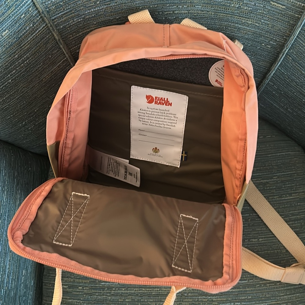 Fjallraven Mini Tan & Pink Backpack - Picture 3 of 4